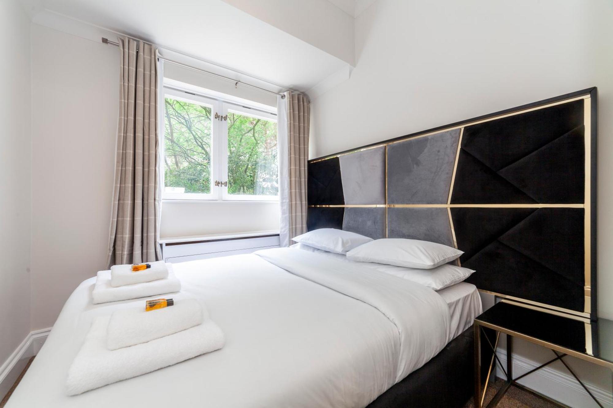 Captivating 3br Flat, 5 Min To Hyde Park Apartment